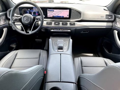 Certified 2025 Mercedes-Benz GLS 450 4MATIC image 23