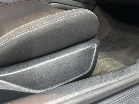 Used 2016 Ford Mustang Convertible image 25