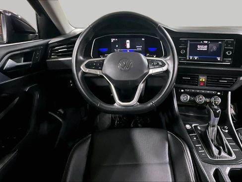 Used 2022 Volkswagen Jetta SE FWD image 6