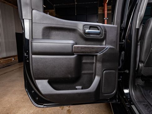 Used 2021 Chevrolet Silverado 1500 LTZ w/ Technology Package image 38