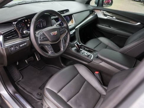 Certified 2023 Cadillac XT5 Sportv w/ Technology Package image 10