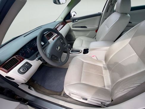 Used 2008 Chevrolet Impala LT FWD image 19