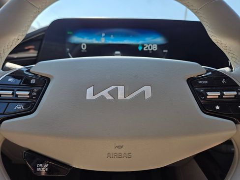 Used 2023 Kia Niro Wind w/ Wind Preserve Package FWD image 22