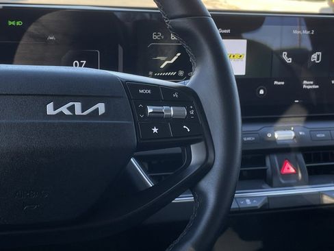 Used 2025 Kia K4 EX image 14