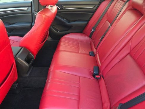 Used 2019 Honda Accord Sport image 13