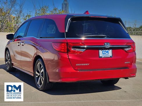 Used 2023 Honda Odyssey Touring image 6