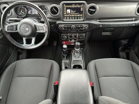 Used 2022 Jeep Wrangler Unlimited Rubicon 4xe image 16