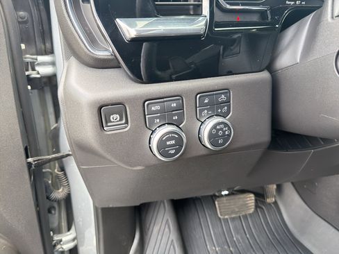 Used 2024 GMC Sierra 1500 SLT w/ SLT Premium Plus Package AWD/4WD image 11