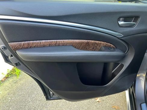 Used 2020 Acura MDX SH-AWD w/ Technology Package image 24