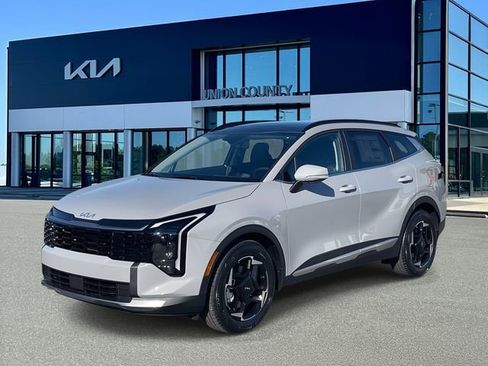 Certified 2026 Kia Sportage EX w/ EX Panorama Roof Package image 3