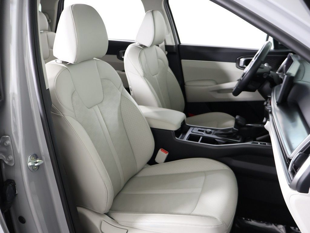 Certified 2026 Kia Sorento S FWD image 31