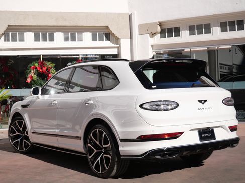 New 2026 Bentley Bentayga Speed image 3