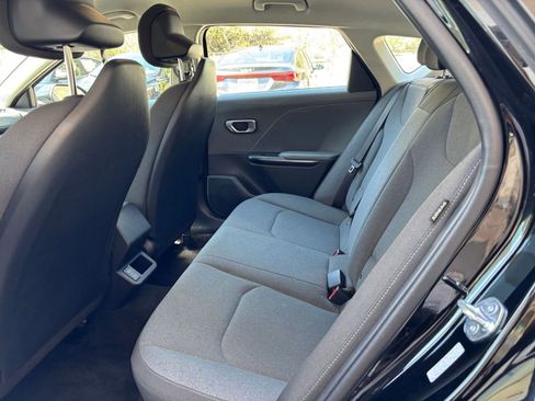 Used 2025 Kia K4 LXS image 25