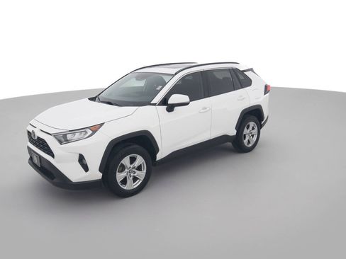 Used 2020 Toyota RAV4 XLE w/ Convenience Package AWD/4WD image 9