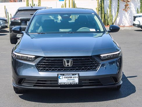 Used 2025 Honda Accord SE image 2