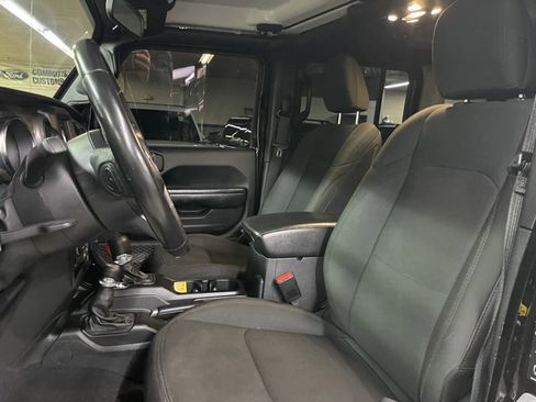 Used 2021 Jeep Wrangler Unlimited Sport image 13
