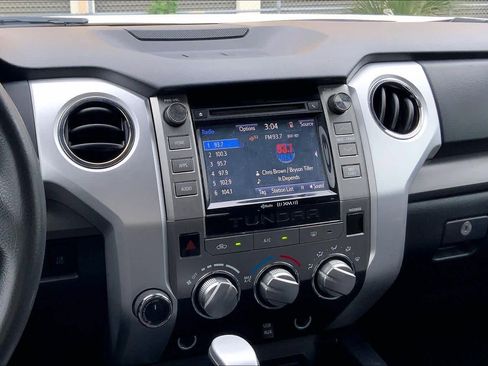 Used 2015 Toyota Tundra SR5 w/ SR5 Upgrade Package image 7