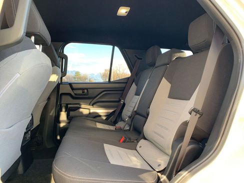 Used 2025 Toyota 4Runner TRD Off-Road image 25