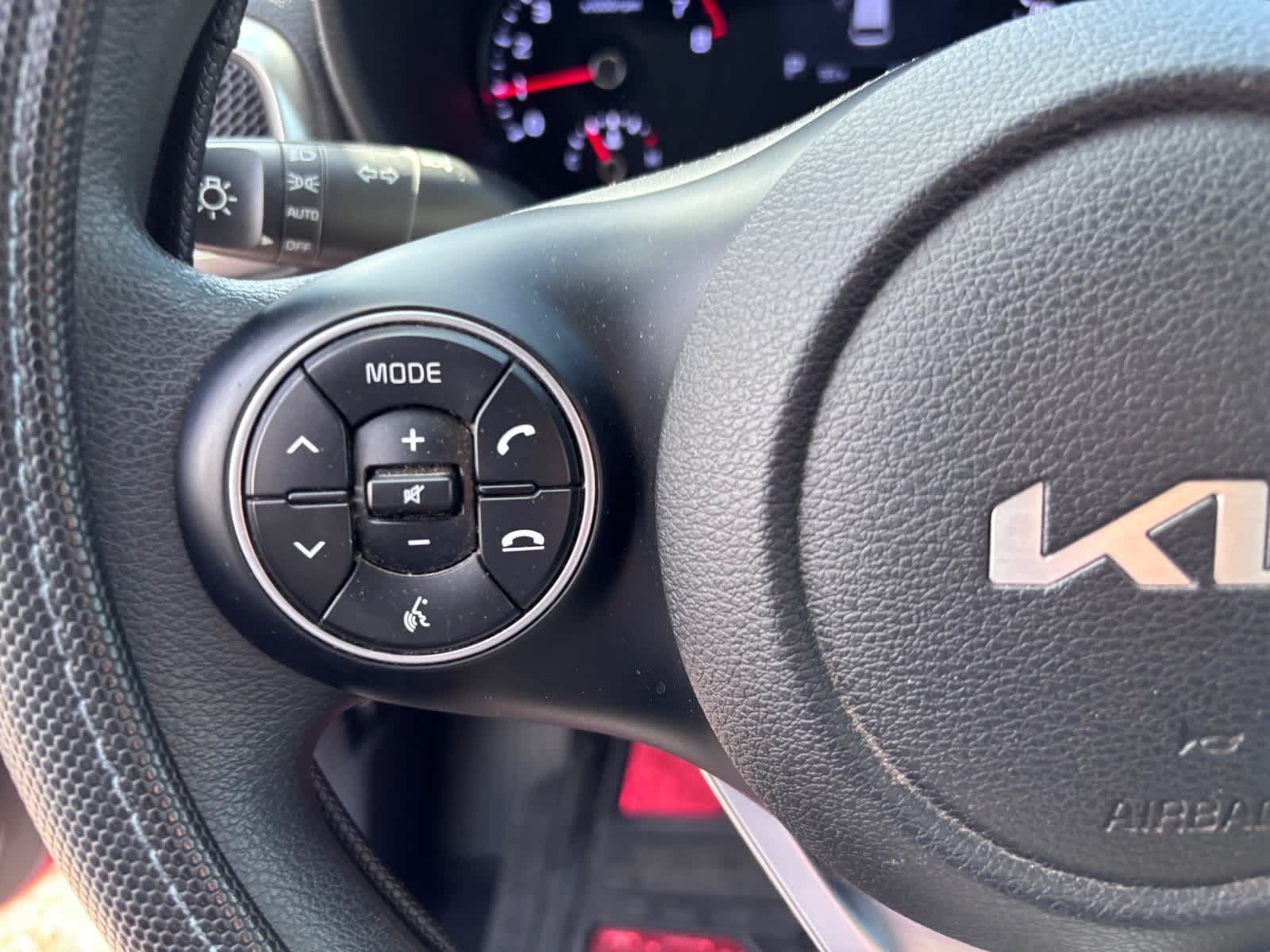 Used 2022 Kia Soul LX FWD image 21