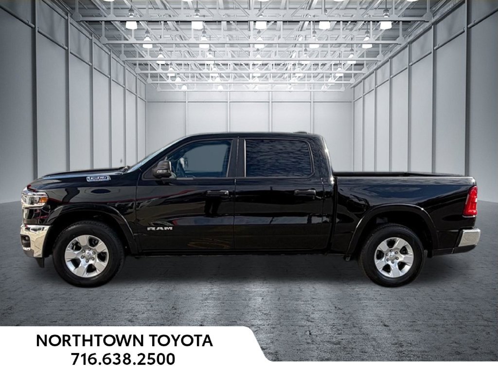 Used 2025 RAM 1500 Big Horn AWD/4WD image 2