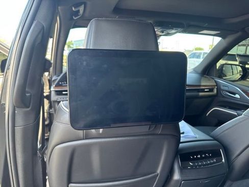 Used 2021 Cadillac Escalade ESV Premium Luxury w/ Driver Assist Tech Package AWD/4WD image 8