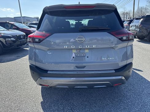 Certified 2023 Nissan Rogue SL w/ SL Premium Package image 4