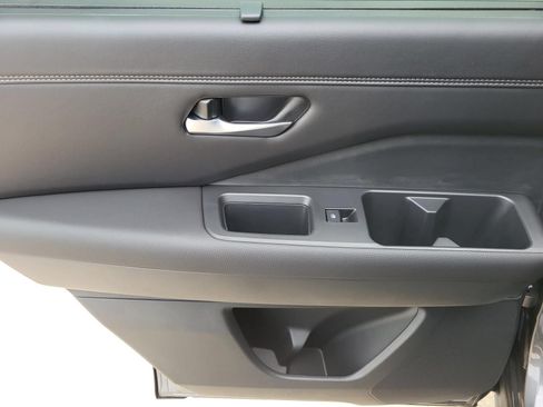 New 2026 Nissan Pathfinder Platinum w/ Accent Package FWD image 15