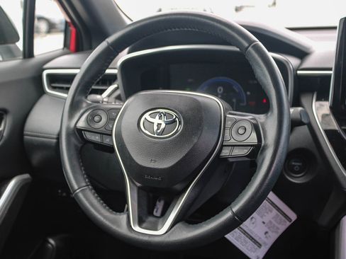 Used 2024 Toyota Corolla Cross AWD Hybrid w/ Convenience Package image 17