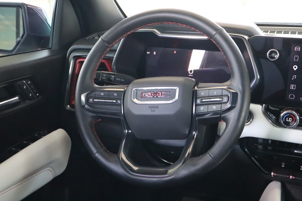 Used 2026 GMC Canyon AT4X AWD/4WD image 28