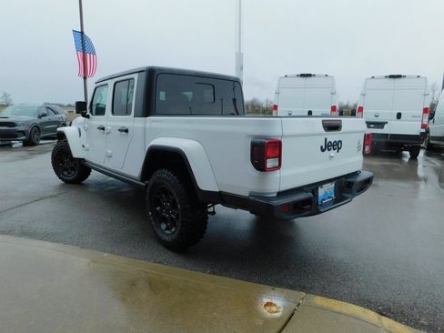 Used 2023 Jeep Gladiator Willys image 21