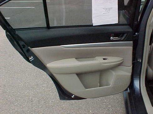 Used 2014 Subaru Legacy 2.5i w/ Alloy Wheel Package image 12