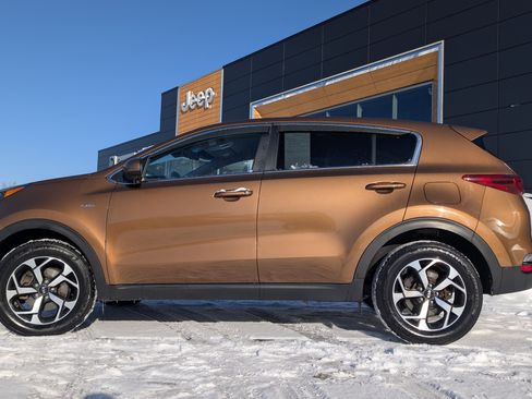 Used 2020 Kia Sportage LX image 8