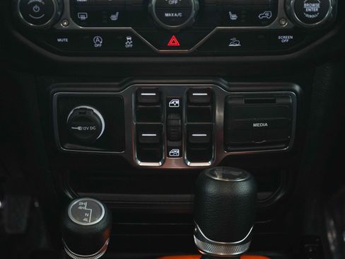 Used 2022 Jeep Wrangler Unlimited Sport AWD/4WD image 18