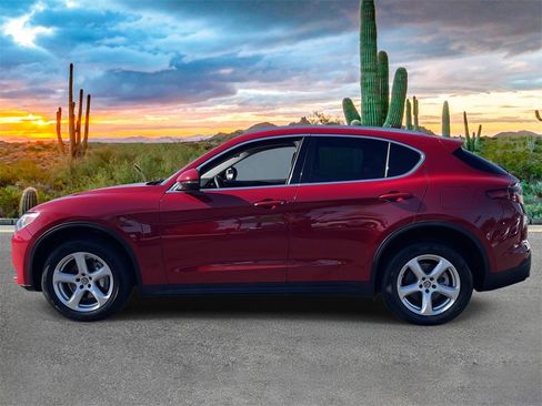 Used 2019 Alfa Romeo Stelvio image 6