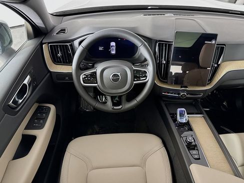 New 2026 Volvo XC60 B5 Plus w/ Protection Package Premier AWD/4WD image 23
