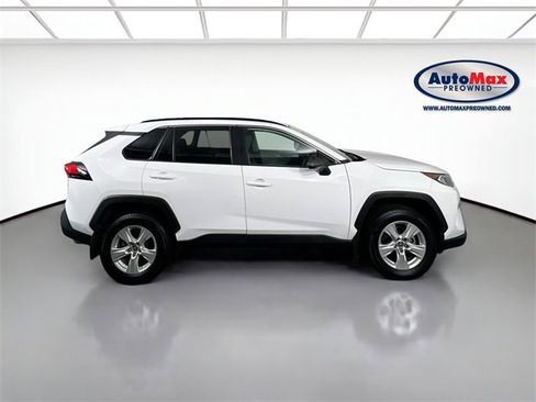 Used 2021 Toyota RAV4 XLE image 7