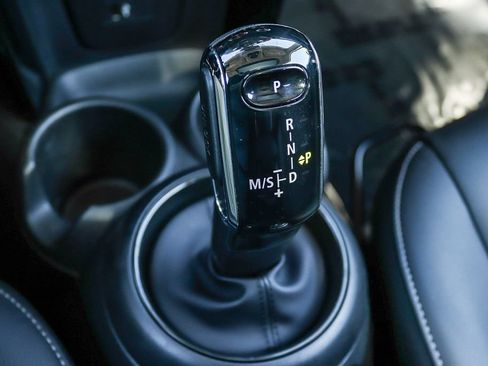 Used 2023 MINI Cooper 2-Door Hardtop FWD image 23