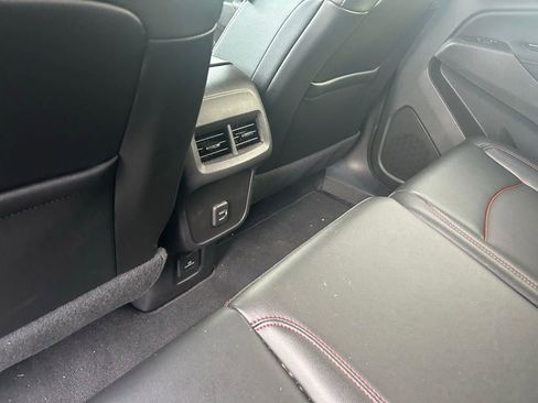 Used 2024 Chevrolet Equinox RS w/ RS Leather Package image 10