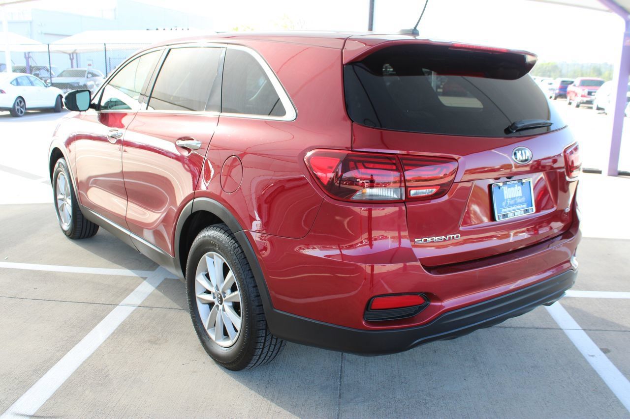 Used 2020 Kia Sorento LX FWD image 3