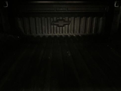 Used 2025 Chevrolet Silverado 1500 LTZ image 13