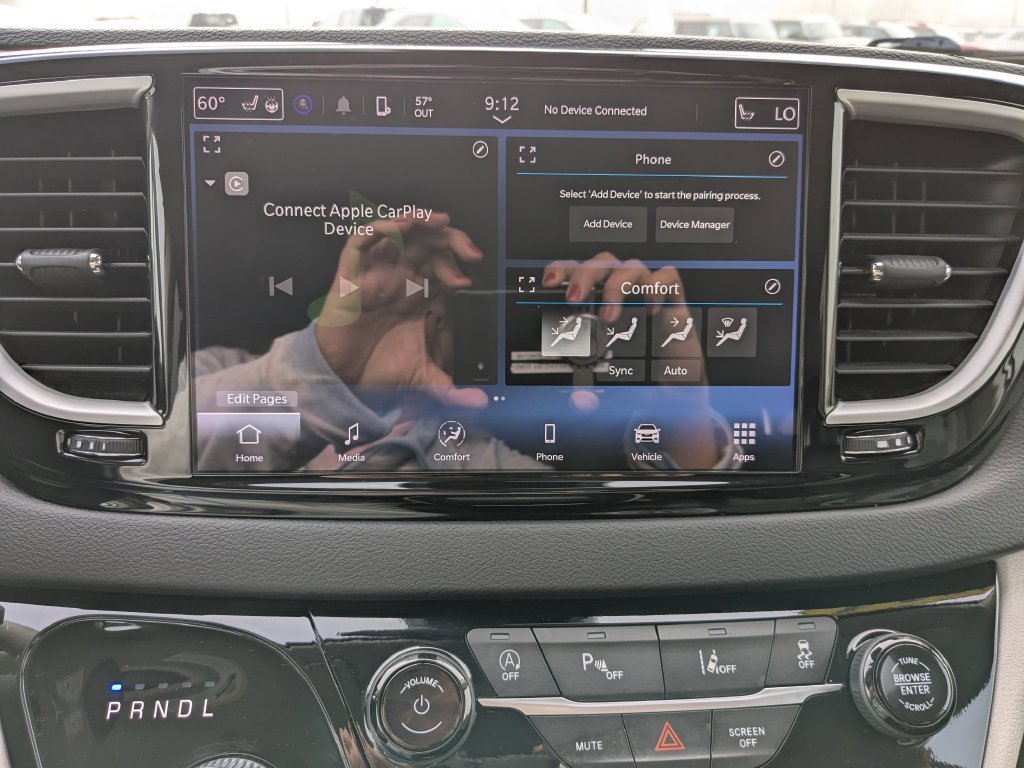 Used 2024 Chrysler Pacifica Touring-L FWD image 29