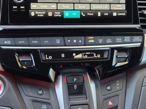 Used 2025 Honda Odyssey Sport-L image 16