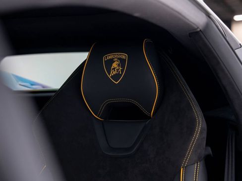 Used 2023 Lamborghini Huracan Tecnica RWD image 14