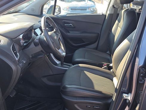 Certified 2019 Chevrolet Trax LT w/ Driver Confidence Package image 32