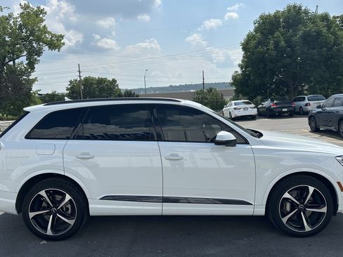 Used 2019 Audi Q7 3.0T Prestige AWD/4WD image 11