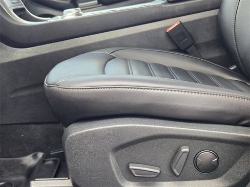 Used 2022 Ford Edge SEL w/ Convenience Package image 21