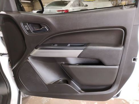 Used 2018 Chevrolet Colorado LT image 28