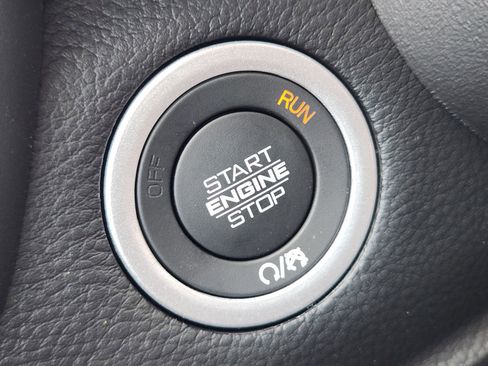 New 2026 RAM 1500 Laramie AWD/4WD image 18