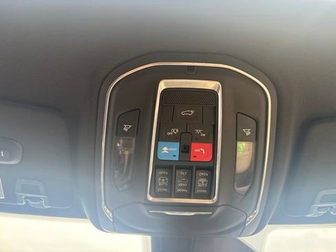Used 2023 Jeep Grand Cherokee Limited AWD/4WD image 50