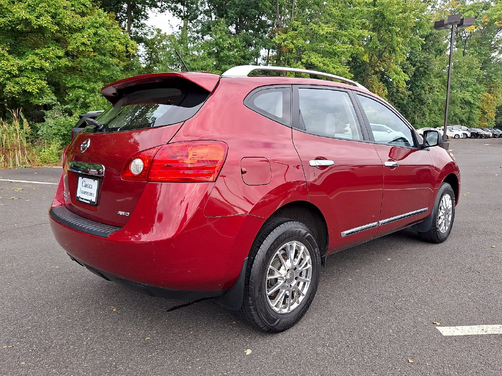 Used 2014 Nissan Rogue S w/ Convenience Package AWD/4WD image 10